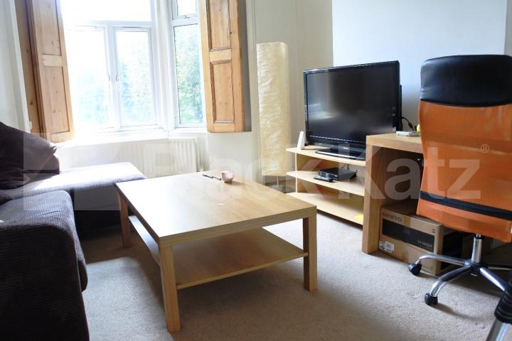 			1 Bedroom, 1 bath, 1 reception Ground Floor Flat			 PARK ROAD, CROUCH END