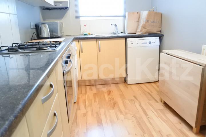			1 Bedroom, 1 bath, 1 reception Ground Floor Flat			 PARK ROAD, CROUCH END