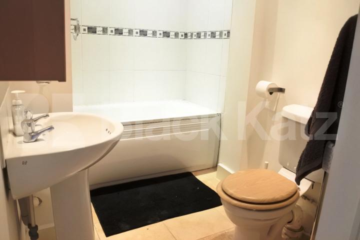 			1 Bedroom, 1 bath, 1 reception Ground Floor Flat			 PARK ROAD, CROUCH END