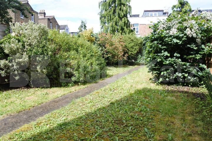 			1 Bedroom, 1 bath, 1 reception Ground Floor Flat			 PARK ROAD, CROUCH END