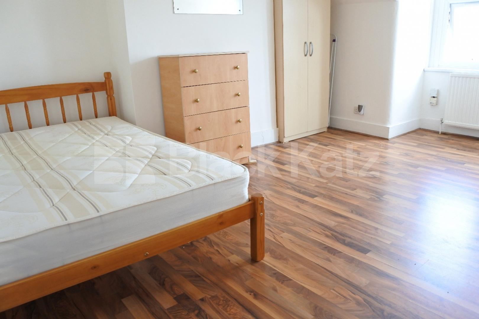 			ALL BILLS INCLUDED!!, Studio Apartment, 1 bath, 1 reception Flat			 Park Avenue, Wood Green