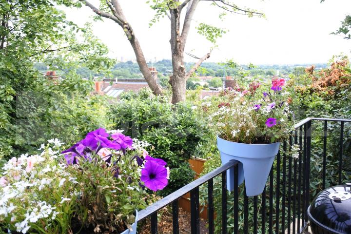 			Stylish four bedroom house in Crouch End/Highgate periphery, 4 Bedroom, 1 bath, 1 reception End Terraced House			 Wolseley Road, Crouch End