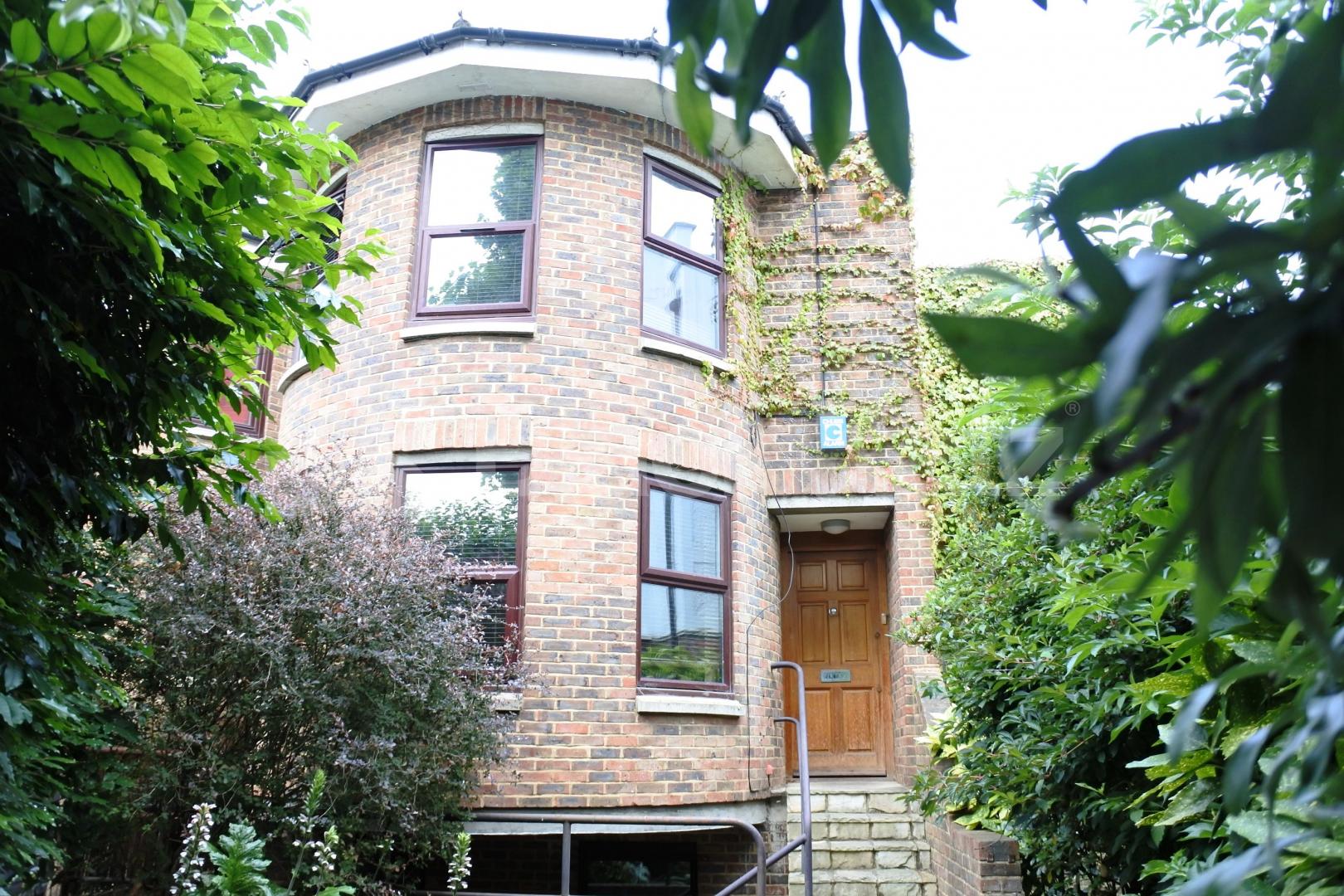 			Stylish four bedroom house in Crouch End/Highgate periphery, 4 Bedroom, 1 bath, 1 reception End Terraced House			 Wolseley Road, Crouch End