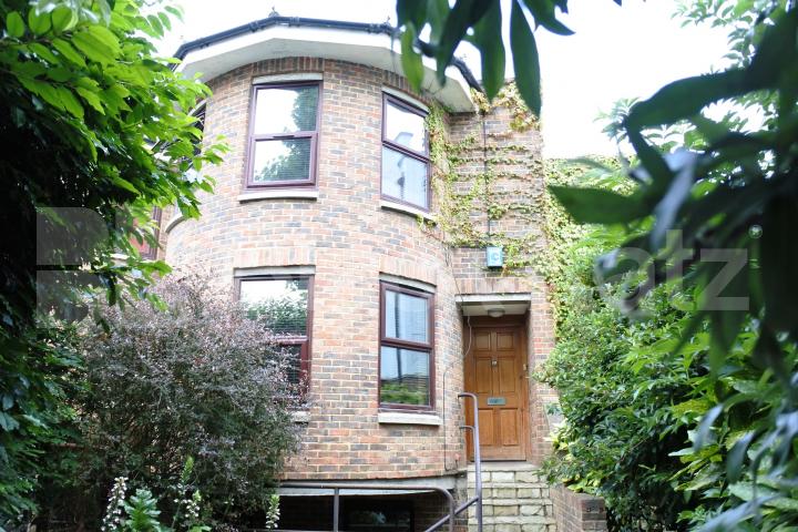 			Stylish four bedroom house in Crouch End/Highgate periphery, 4 Bedroom, 1 bath, 1 reception End Terraced House			 Wolseley Road, Crouch End