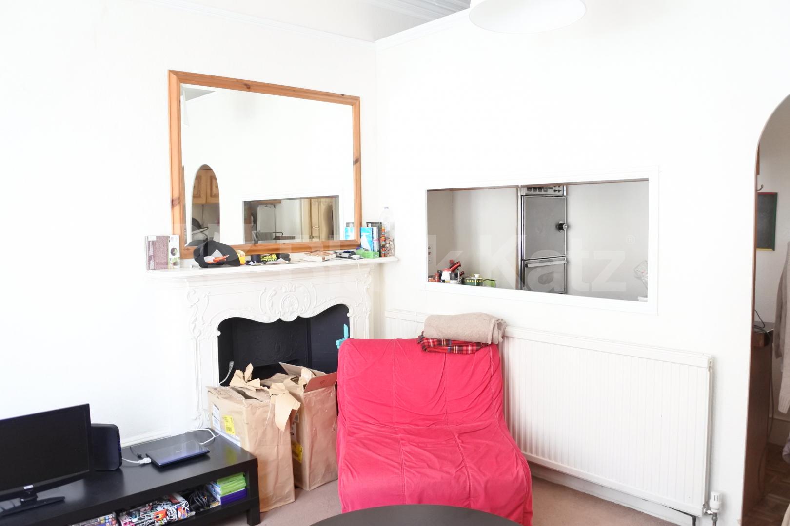 			NEW INSTRUCTION!, 2 Bedroom, 1 bath, 1 reception Flat			 Milton Road, HIGHGATE