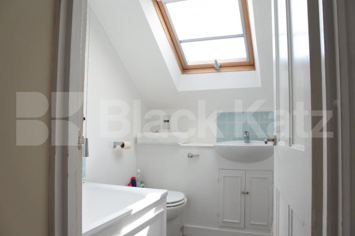 			1 Bedroom, 1 bath, 1 reception Flat			 Glebe Road, CROUCH END