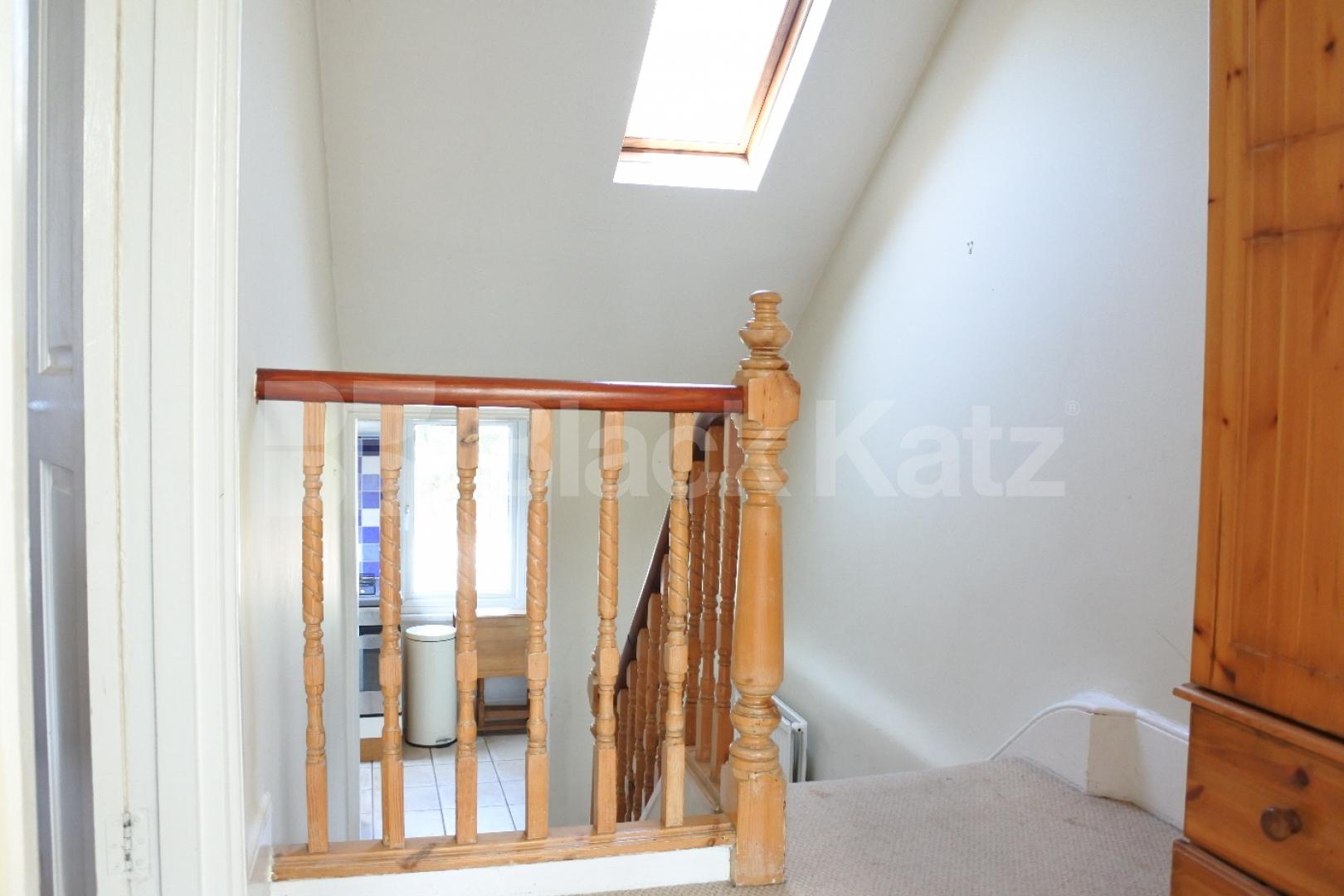 			1 Bedroom, 1 bath, 1 reception Flat			 Glebe Road, CROUCH END