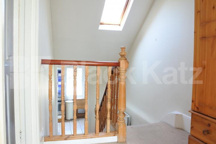 			1 Bedroom, 1 bath, 1 reception Flat			 Glebe Road, CROUCH END