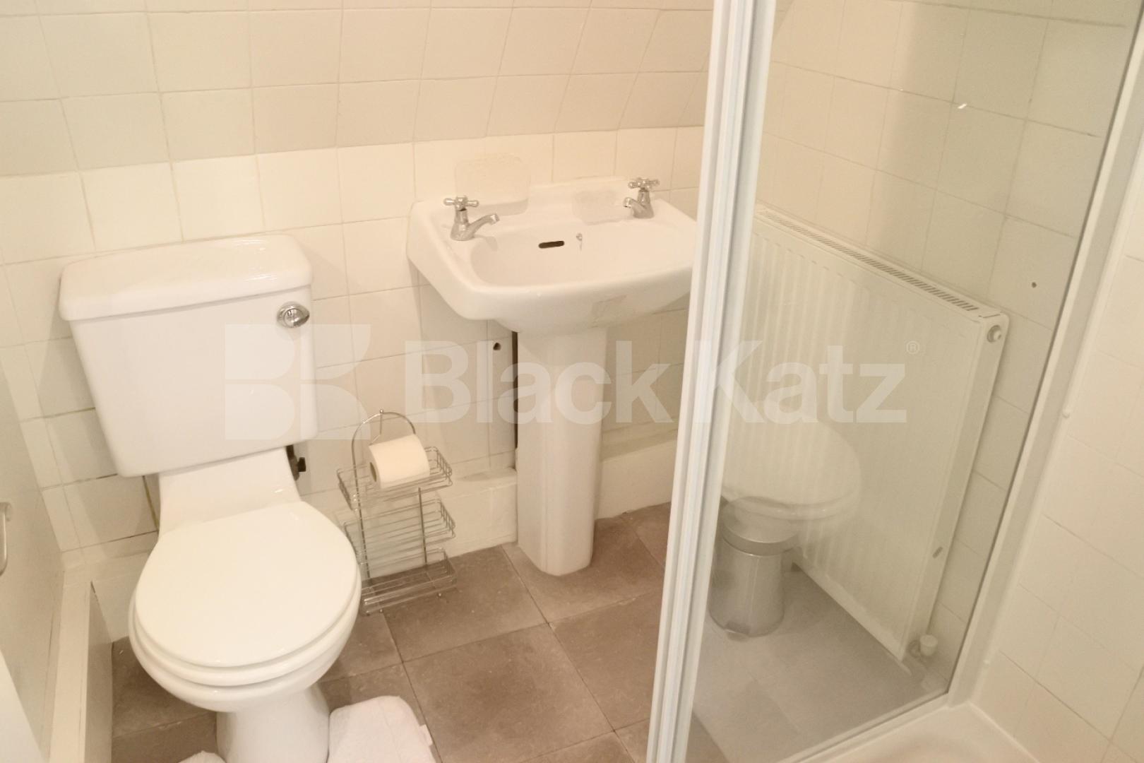 			Lovely Mews House, 1 Bedroom, 1 bath, 1 reception House			 Fairfax Mews, Turnpike Lane