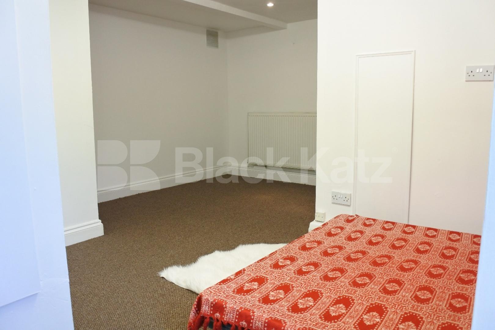 			Lovely Mews House, 1 Bedroom, 1 bath, 1 reception House			 Fairfax Mews, Turnpike Lane