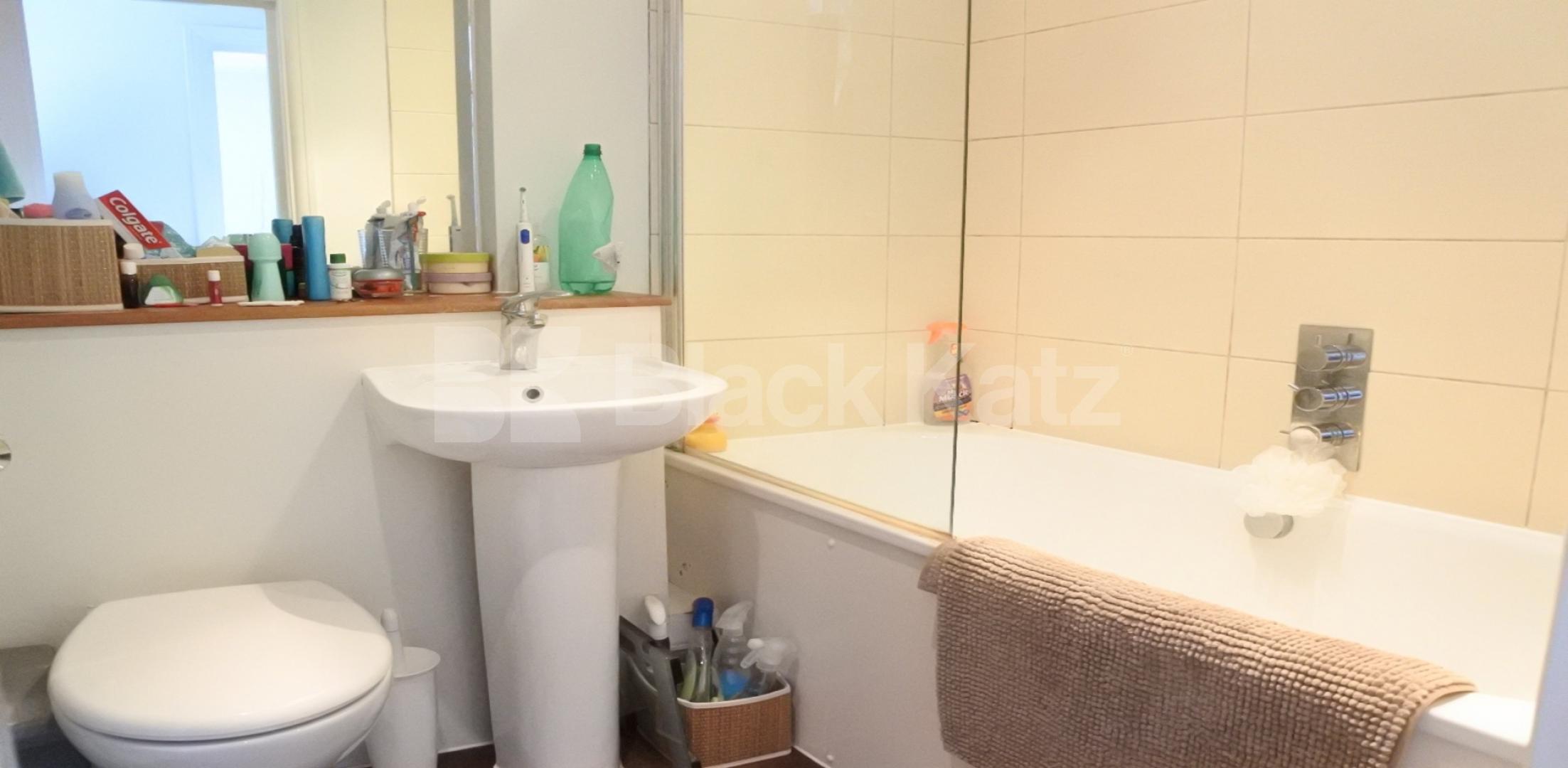 one bedroom property in the heart of Crouch End with garden Park Road, Crouch End