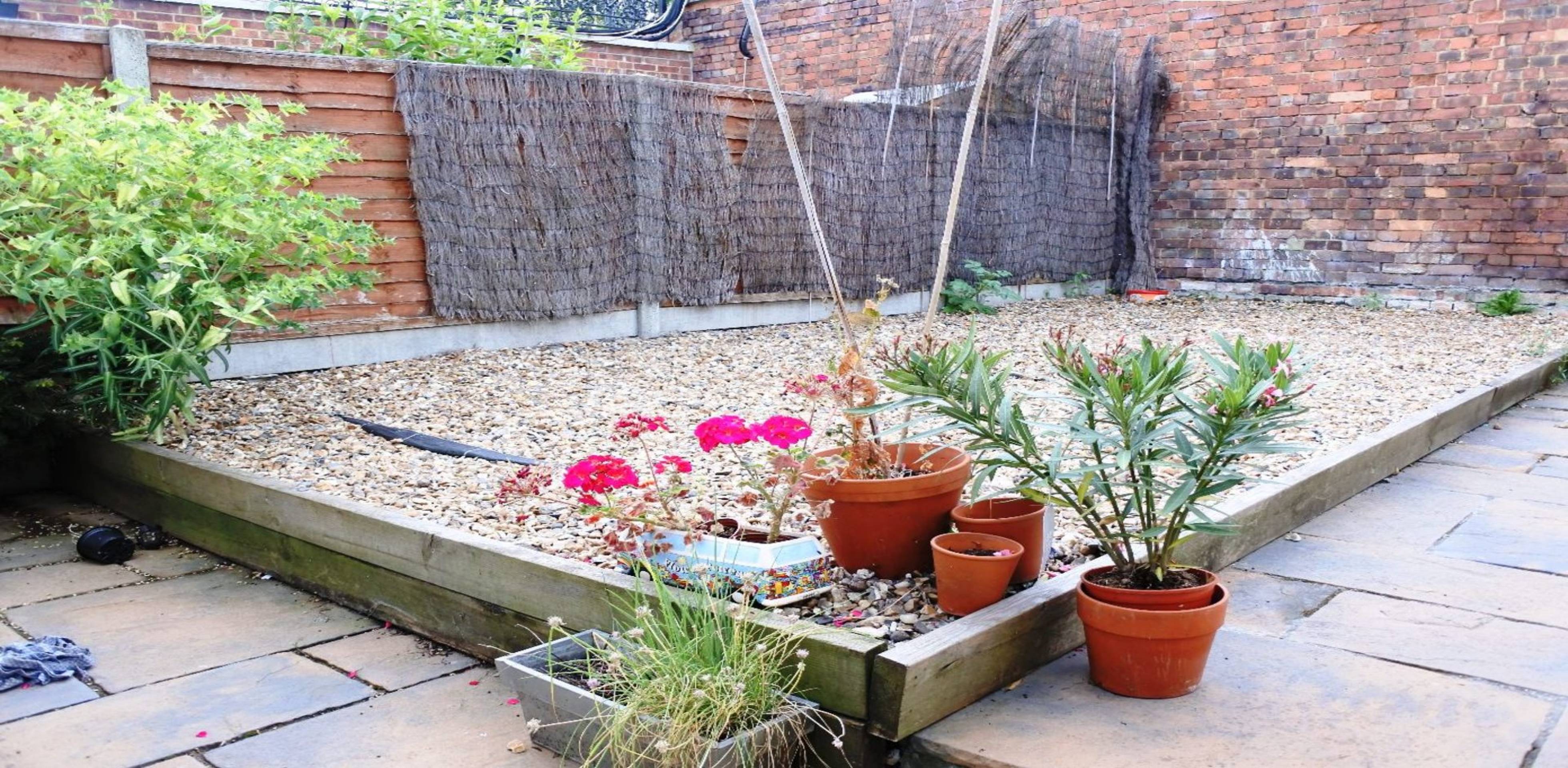 one bedroom property in the heart of Crouch End with garden Park Road, Crouch End N8