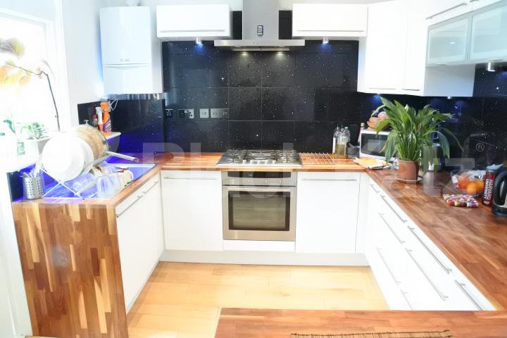 			Amazing Garden Flat !, 2 Bedroom, 1 bath, 1 reception Flat			 Ferme Park Road, Crouch End