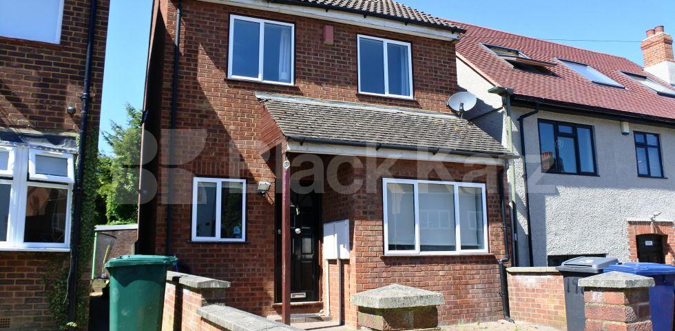 			5 Bedroom, 1 bath, 1 reception House			 Alexandra Road, MUSWELL HILL N10