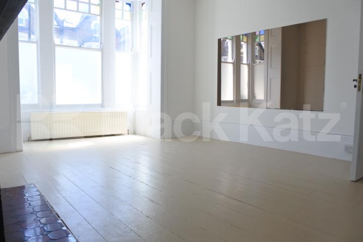 			Spectacular two double bedroom garden flat, 2 Bedroom, 1 bath, 1 reception Flat			 Park Avenue, Alexandra Palace