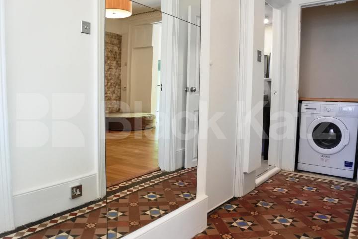 			Spectacular two double bedroom garden flat, 2 Bedroom, 1 bath, 1 reception Flat			 Park Avenue, Alexandra Palace