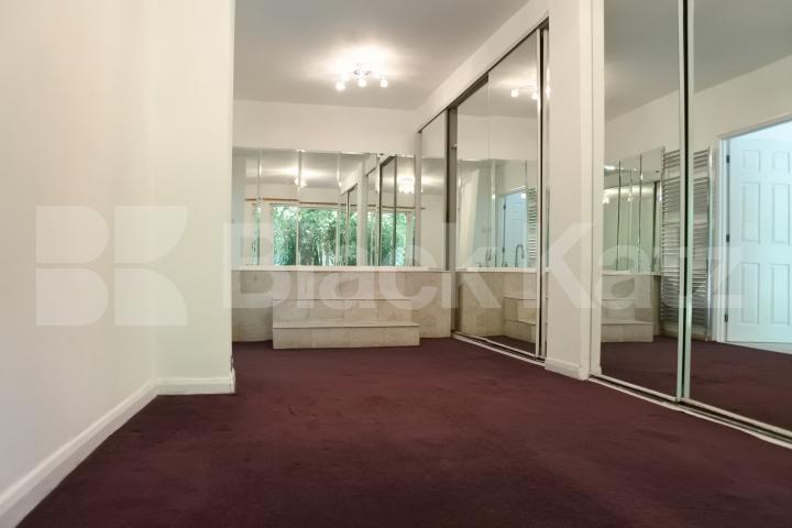 			Spectacular two double bedroom garden flat, 2 Bedroom, 1 bath, 1 reception Flat			 Park Avenue, Alexandra Palace