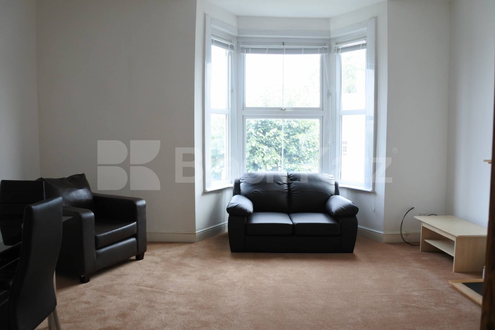 			Great price!, 1 Bedroom, 1 bath, 1 reception Flat			 Beaconsfield Road, New Southgate