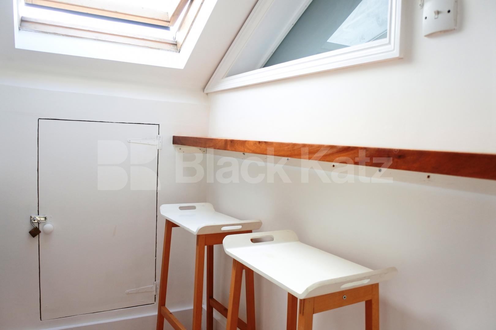 			INCLUDES ALL BILLS & Broadband !, Studio Apartment, 1 bath, 1 reception Studio			 Rathcoole Gardens, Crouch End