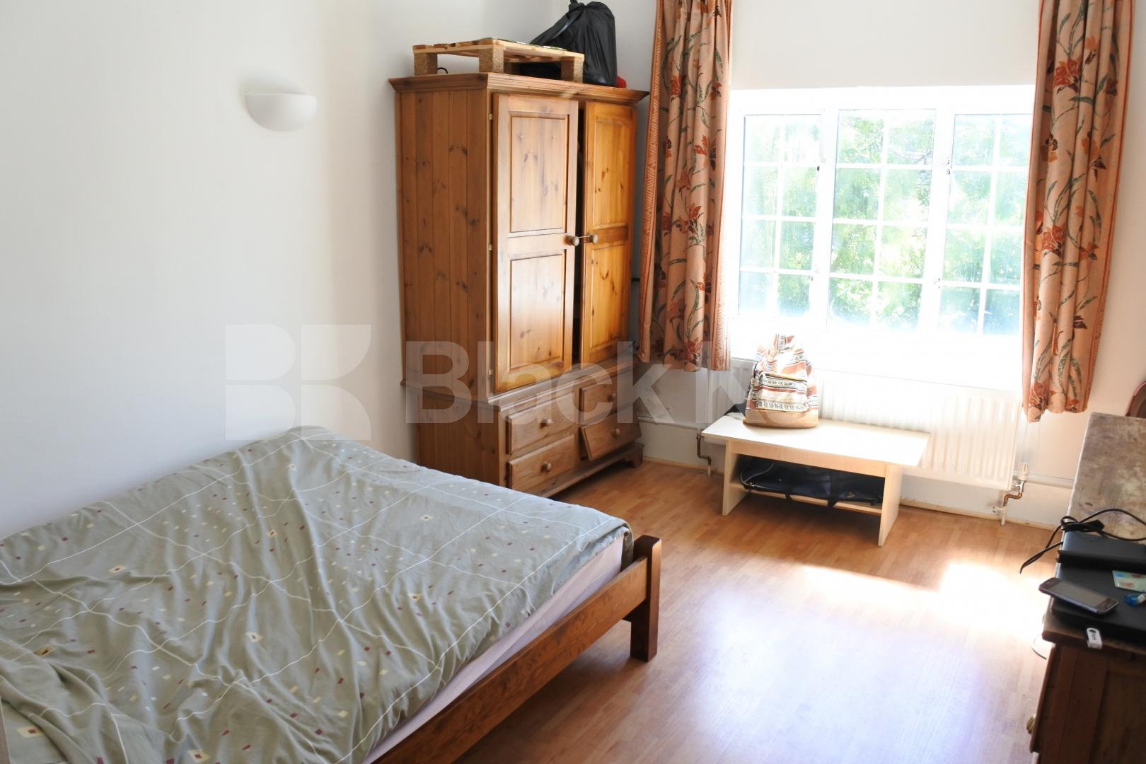 			INCLUSIVE OF COUNCIL TAX AND WATER!!, 2 Bedroom, 1 bath, 1 reception Flat			 Park Road, CROUCH END