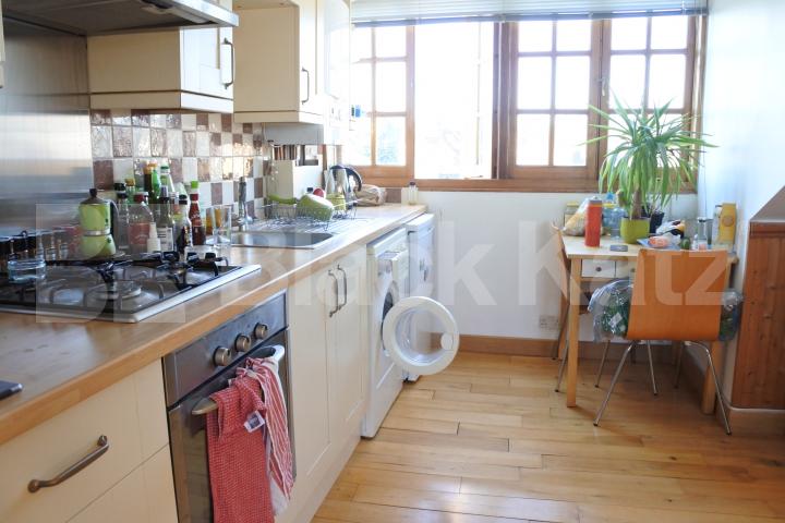 			New Instruction!, Studio Apartment, 1 bath, 1 reception Studio			 Park Road, CROUCH END