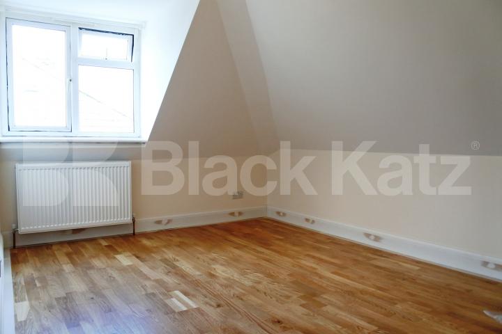 			3 Bedroom, 1 bath, 1 reception Flat			 Belmont Road, Turnpike Lane