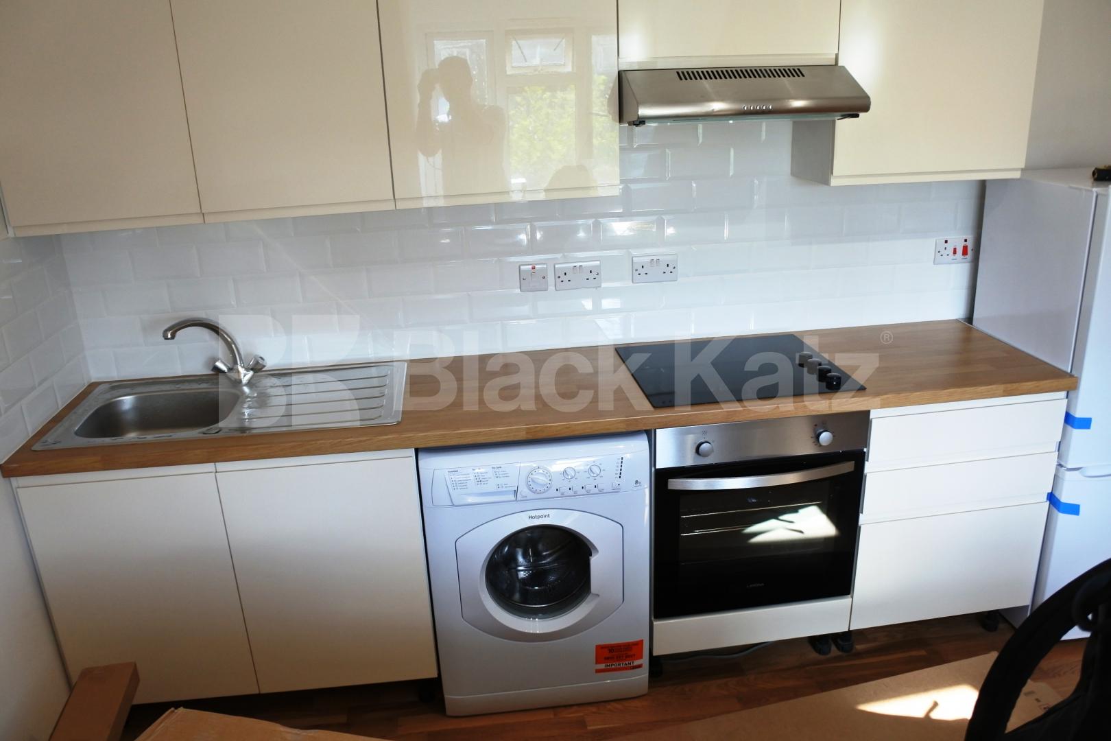 			3 Bedroom, 1 bath, 1 reception Flat			 Belmont Road, Turnpike Lane