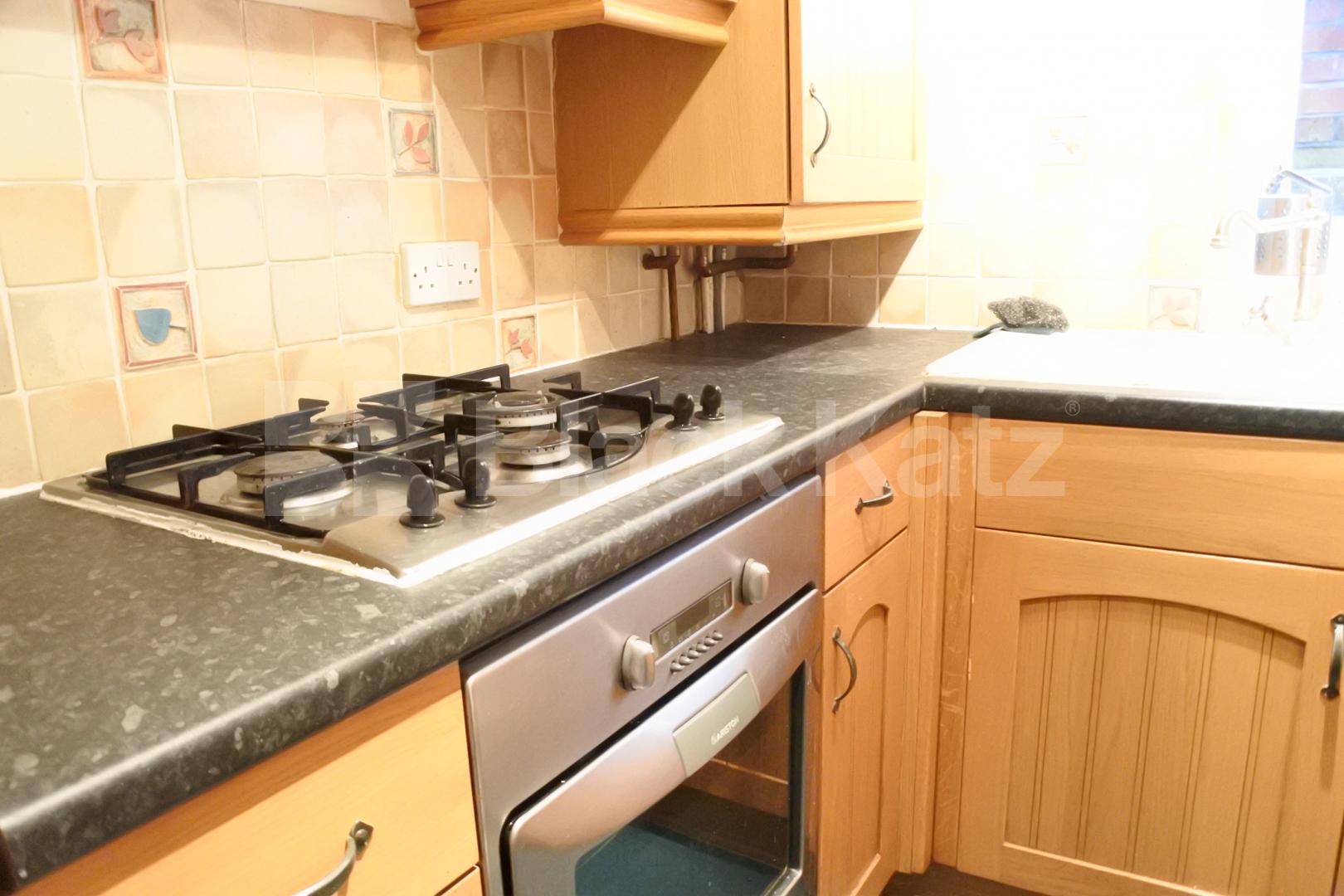 			Beautiful Two Bed Garden Property ! , 2 Bedroom, 1 bath, 1 reception Flat			 Stanhope  Road, Highgate