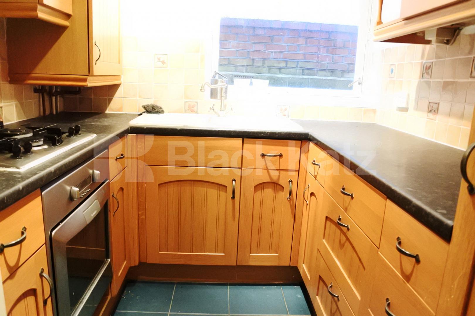 			Beautiful Two Bed Garden Property ! , 2 Bedroom, 1 bath, 1 reception Flat			 Stanhope  Road, Highgate