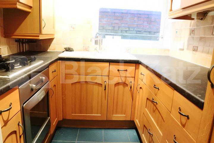 			Beautiful Two Bed Garden Property ! , 2 Bedroom, 1 bath, 1 reception Flat			 Stanhope  Road, Highgate