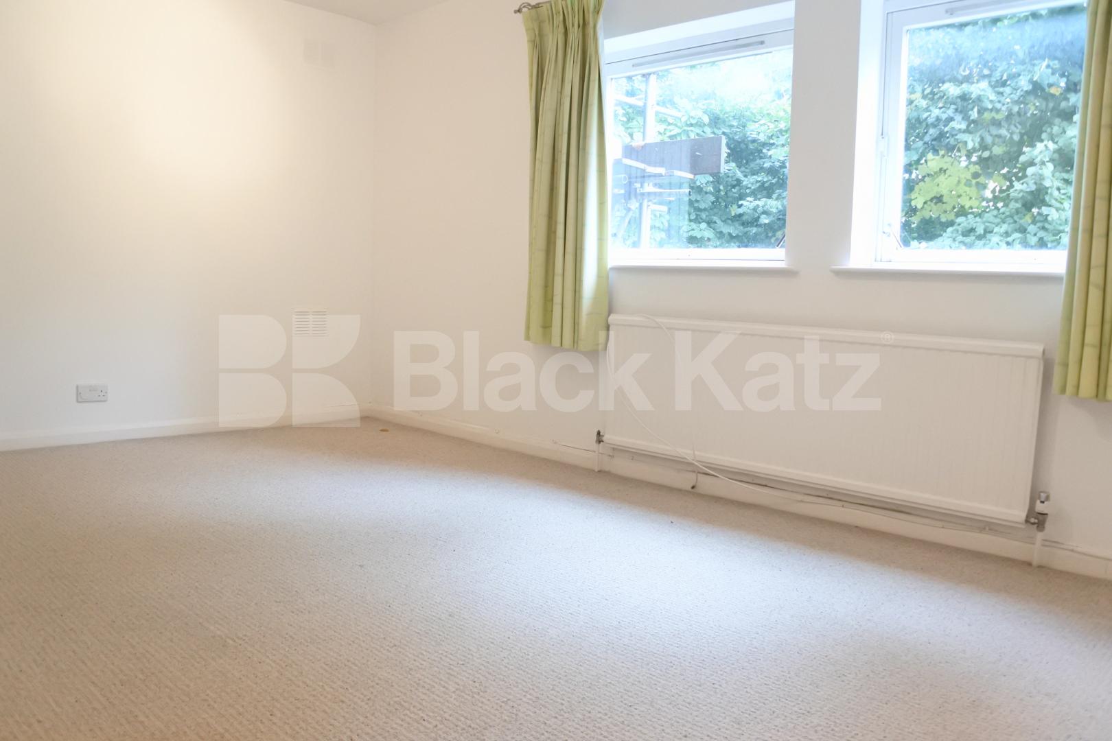 			Beautiful Two Bed Garden Property ! , 2 Bedroom, 1 bath, 1 reception Flat			 Stanhope  Road, Highgate