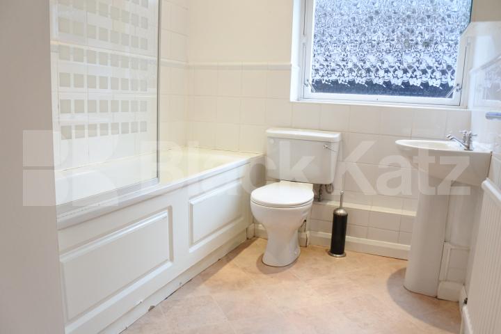 			Beautiful Two Bed Garden Property ! , 2 Bedroom, 1 bath, 1 reception Flat			 Stanhope  Road, Highgate