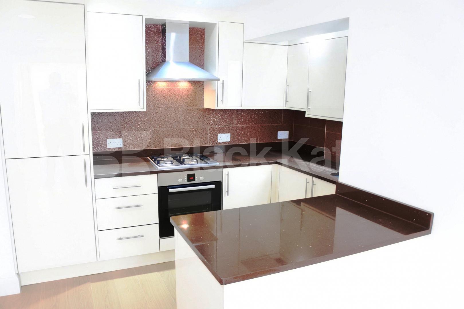 			FANSTASTIC NEW INSTRUCTION!, 2 Bedroom, 1 bath, 1 reception Apartment			 Alexandra Palace Way, Alexandra Palace