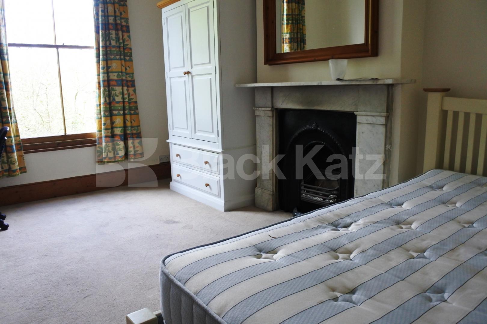 			NEW INSTRUCTION!, 3 Bedroom, 1 bath, 1 reception Flat			 Woodside Road, Wood Green