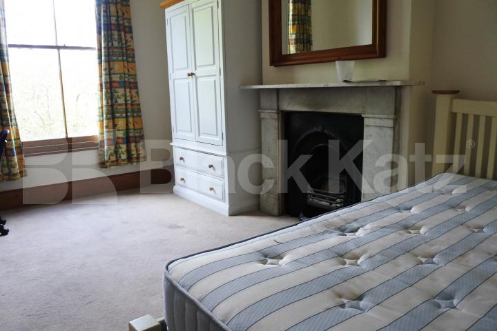 			NEW INSTRUCTION!, 3 Bedroom, 1 bath, 1 reception Flat			 Woodside Road, Wood Green