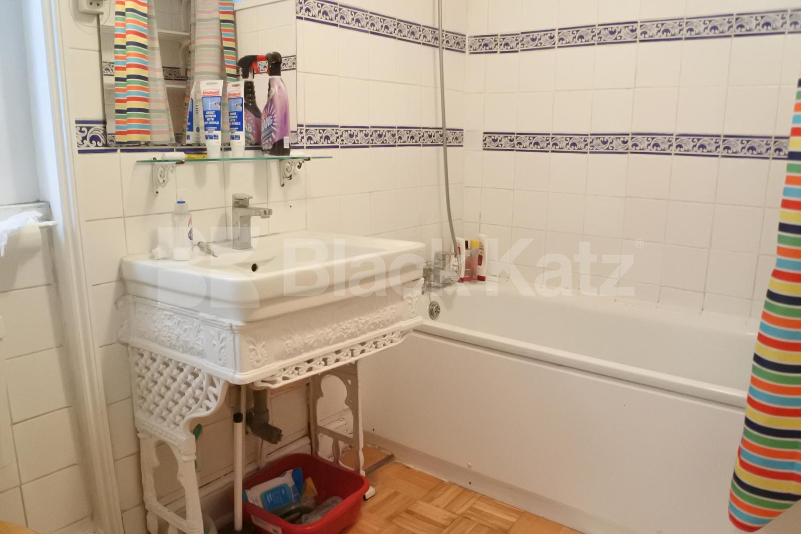 			NEW INSTRUCTION!, 3 Bedroom, 1 bath, 1 reception Flat			 Woodside Road, Wood Green