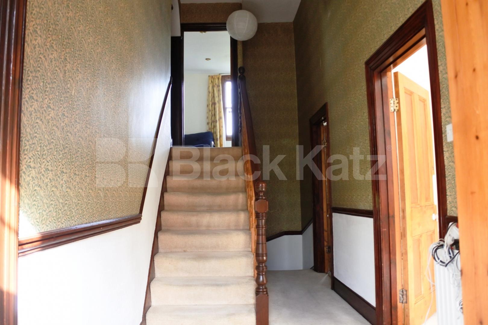 			NEW INSTRUCTION!, 3 Bedroom, 1 bath, 1 reception Flat			 Woodside Road, Wood Green