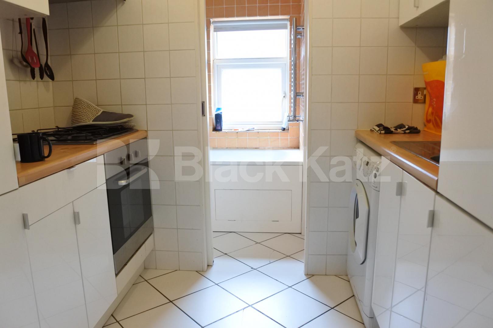 			Inclusive Of All Bills !, 2 Bedroom, 1 bath, 1 reception Flat			 Clarendon Road, Turnpike Lane