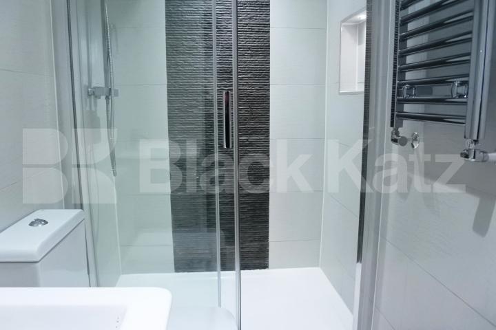 			FANSTASTIC NEW INSTRUCTION!, 3 Bedroom, 1 bath, 1 reception Flat			 Alexandra Palace Way, Alexandra Palace