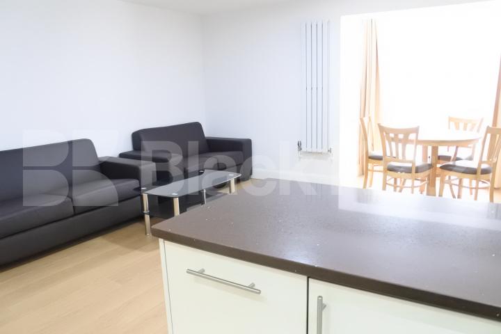 			FANSTASTIC NEW INSTRUCTION!, 2 Bedroom, 1 bath, 1 reception Apartment			 Alexandra Palace Way, Alexandra Palace