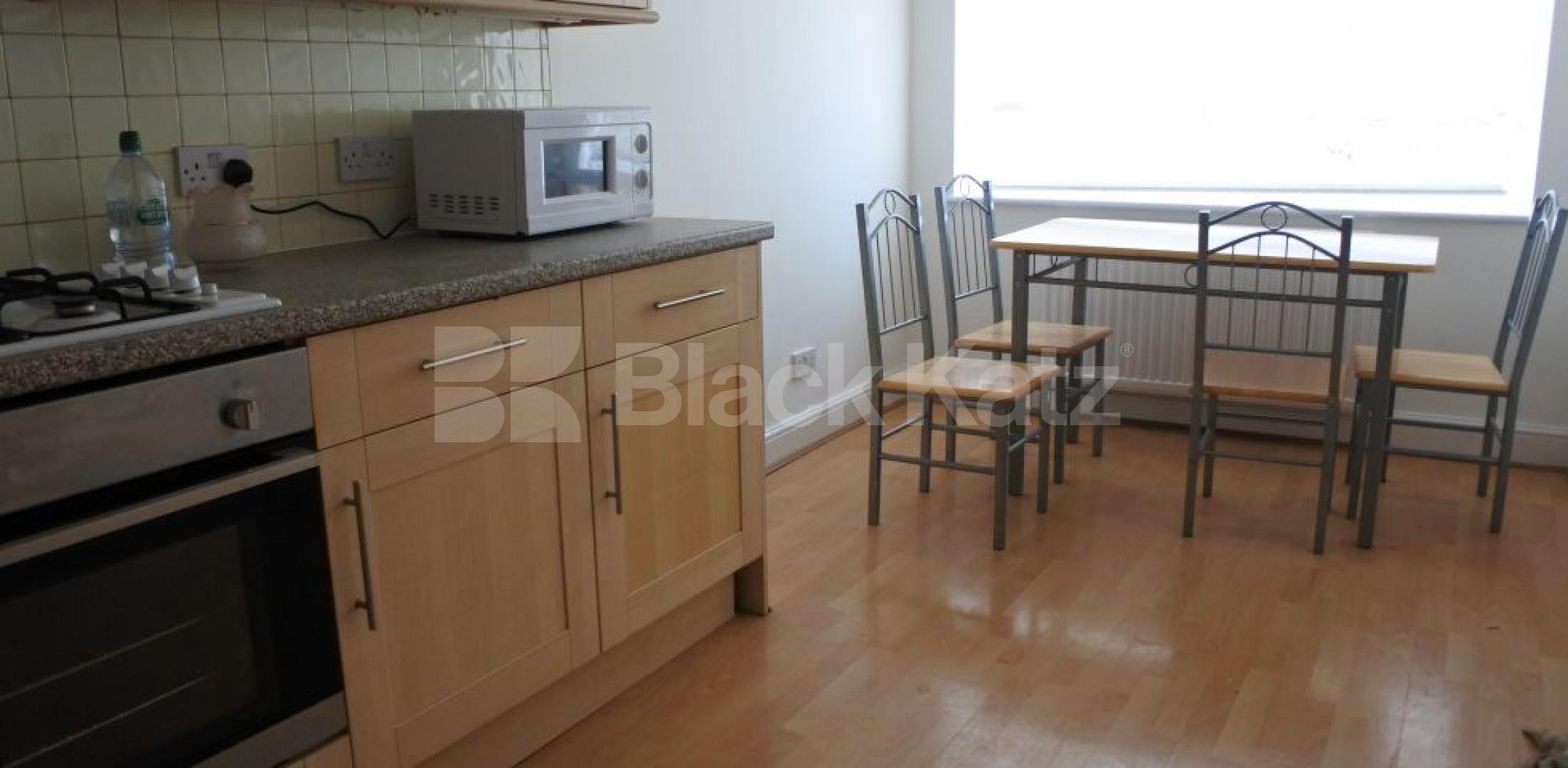 			5 Bedroom, 1 bath, 1 reception House			 Alexandra Road, MUSWELL HILL N10