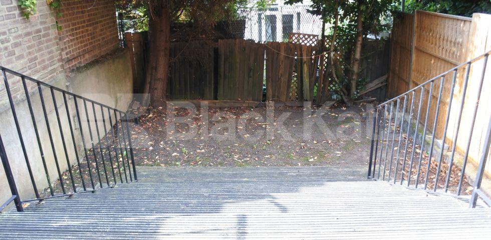 			5 Bedroom, 1 bath, 1 reception House			 Alexandra Road, MUSWELL HILL N10