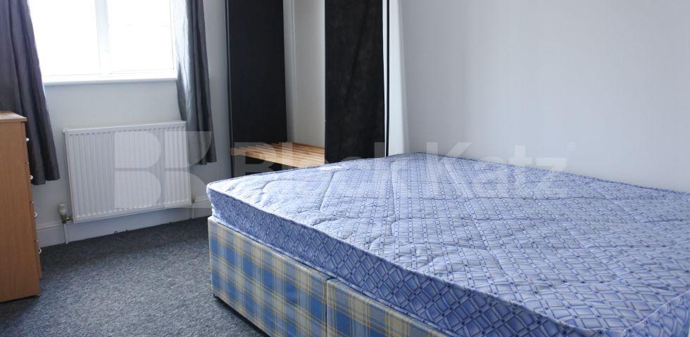 			5 Bedroom, 1 bath, 1 reception House			 Alexandra Road, MUSWELL HILL N10