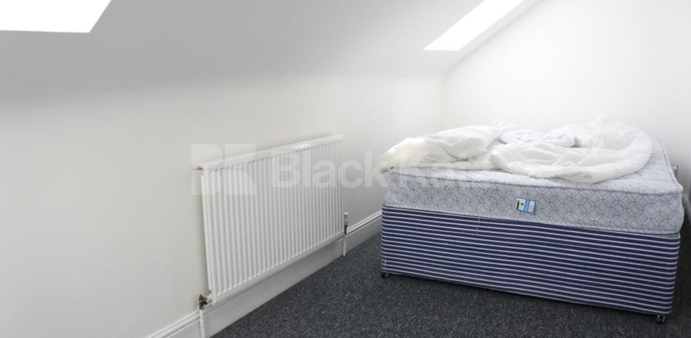 			5 Bedroom, 1 bath, 1 reception House			 Alexandra Road, MUSWELL HILL N10