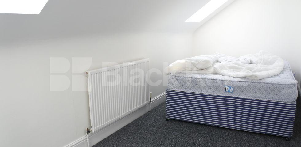 			5 Bedroom, 1 bath, 1 reception House			 Alexandra Road, MUSWELL HILL N10