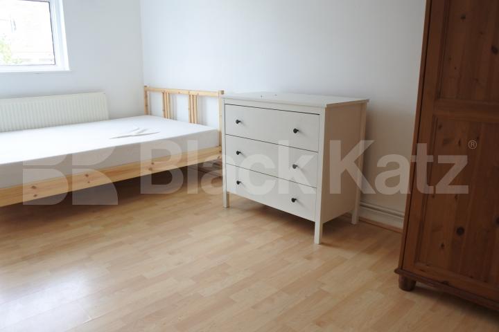 			3 Bedroom, 1 bath, 1 reception House			 Tarling Road, East Finchley