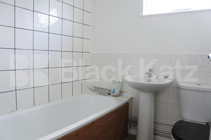 			3 Bedroom, 1 bath, 1 reception House			 Tarling Road, East Finchley