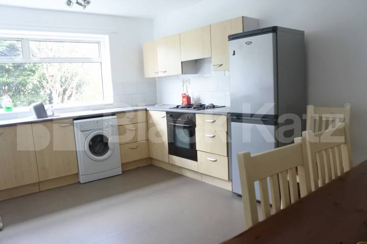 			3 Bedroom, 1 bath, 1 reception House			 Tarling Road, East Finchley