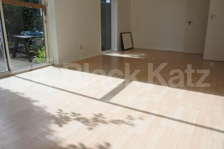 			3 Bedroom, 1 bath, 1 reception House			 Tarling Road, East Finchley