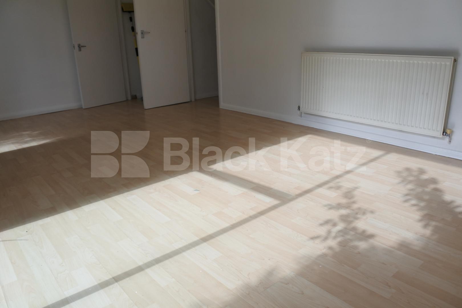 			3 Bedroom, 1 bath, 1 reception House			 Tarling Road, East Finchley